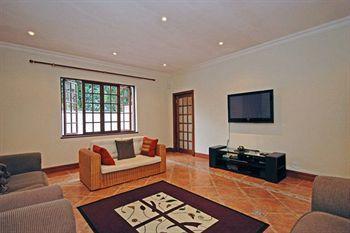 Отель 354 On York Avenue Randburg Экстерьер фото