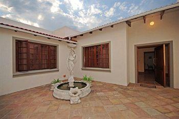 Отель 354 On York Avenue Randburg Экстерьер фото